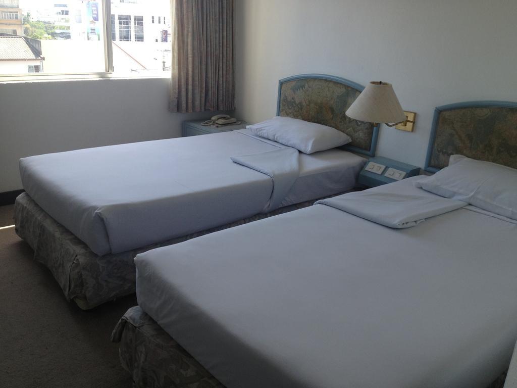 Sinthavee Hotell Phuket Exteriör bild
