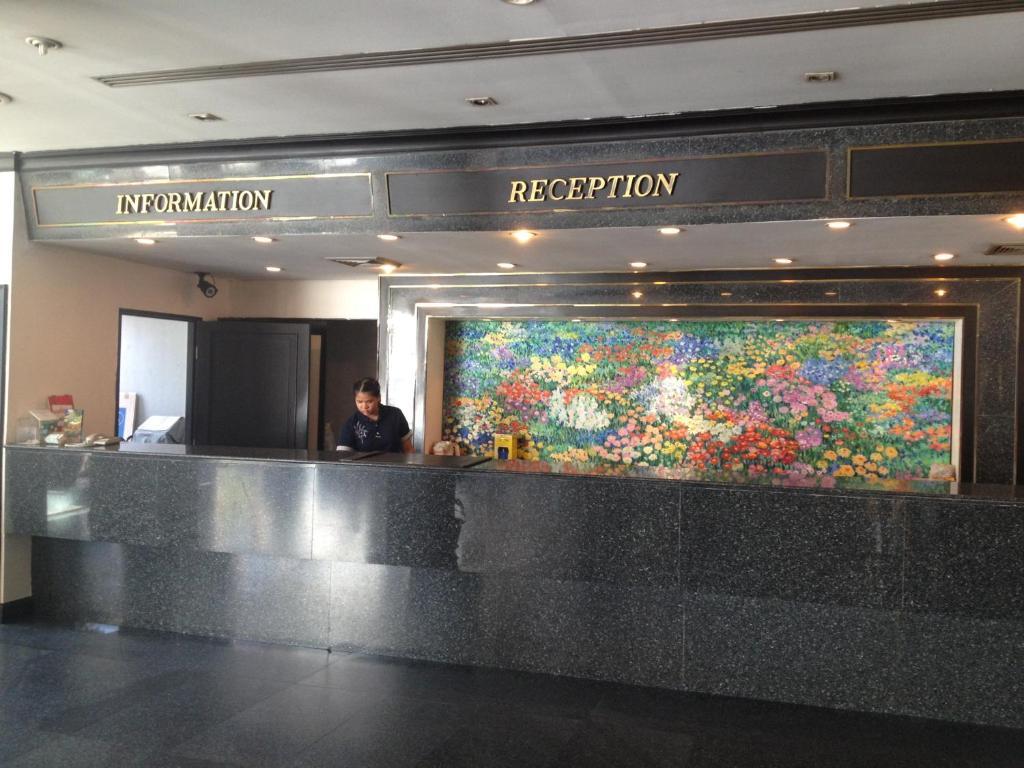 Sinthavee Hotell Phuket Exteriör bild