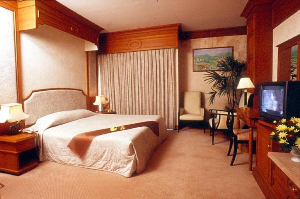 Sinthavee Hotell Phuket Exteriör bild